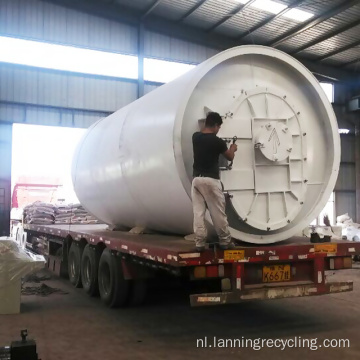 Lanning Recycling van petflessen